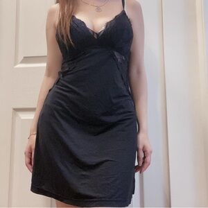 La Vie En Rose Black Lace Chemise